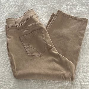 TAN CAPRIS LENGTH PANTS